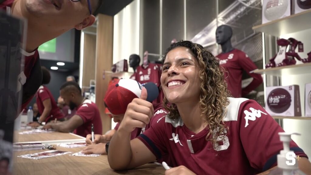 ¡Locura Total! Así fue la Firma de Autógrafos en Lincoln Plaza