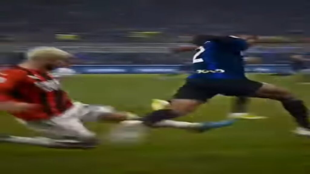 Theo Hernandez vs Dumfries fiery derby π₯π₯π₯ #theo #milan #shorts Theo Hernandez vs Dumfries fiery derby π₯π₯π₯ #theo #milan #shorts