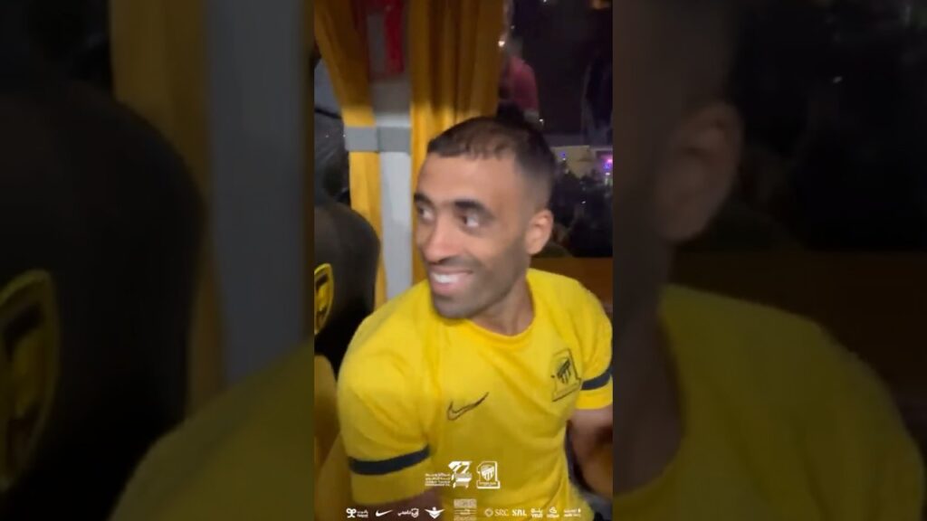 ‏ردة فعل عبدالرزاق حمدالله بعد ترديد اسمه 🫣😂