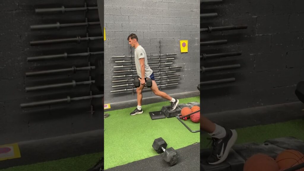 Nogometaš Ante Budimir bugarski čučanj 25 kg 3x5 ponavljanja na svaku nogu