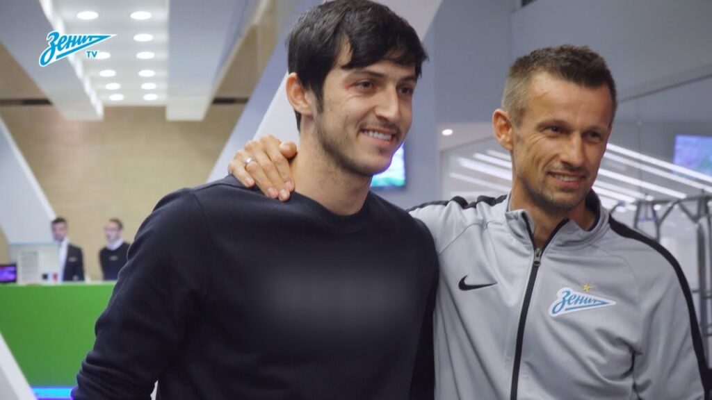 Сердар Азмун прибыл в расположение «Зенита»