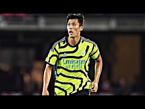 Takehiro Tomiyasu vs Manchester United