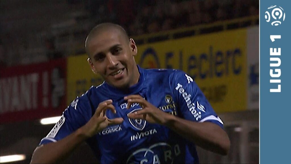 Fantastique but Wahbi KHAZRI (47′) – EA Guingamp – SC Bastia (1-1 – 2013/2014 Fantastique but Wahbi KHAZRI (47') - EA Guingamp - SC Bastia (1-1 - 2013/2014