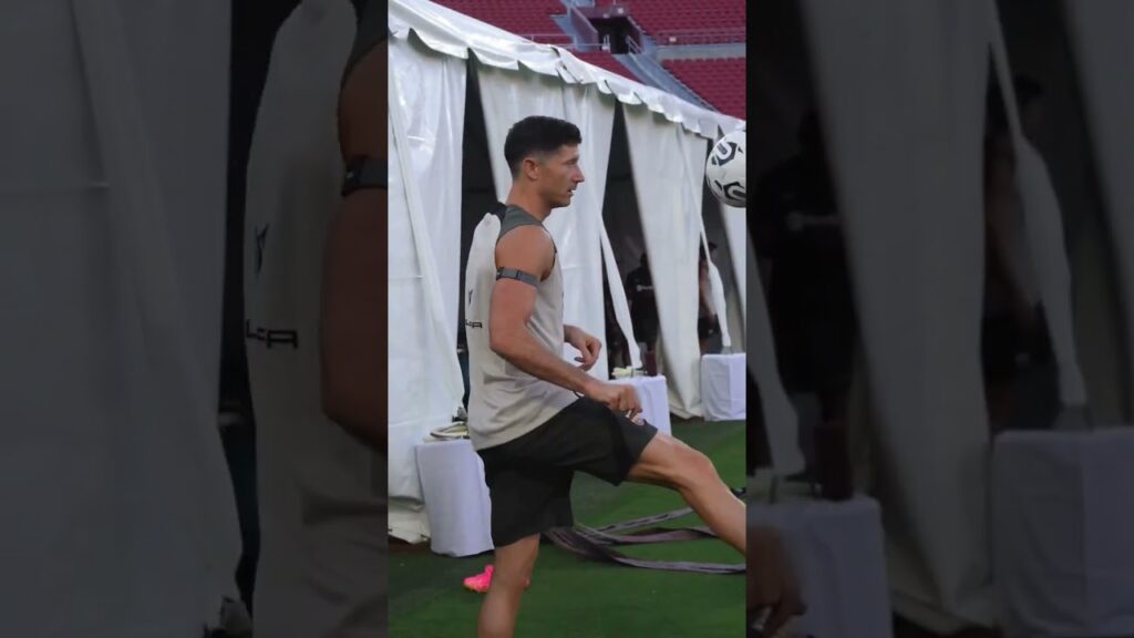 Lewandowski vs Pablo gavi #shorts