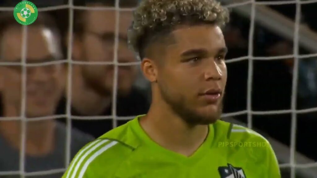 Dayne St. Clair shouts "You have no balls" to Xherdan Shaqiri before he equalized from the spot!