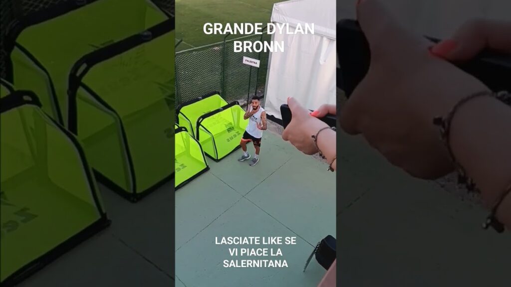 Ho incontrato dylan bronn e tanti altri calciatori nel ritiro di rivisondoli🇱🇻🇱🇻🇱🇻🇱🇻