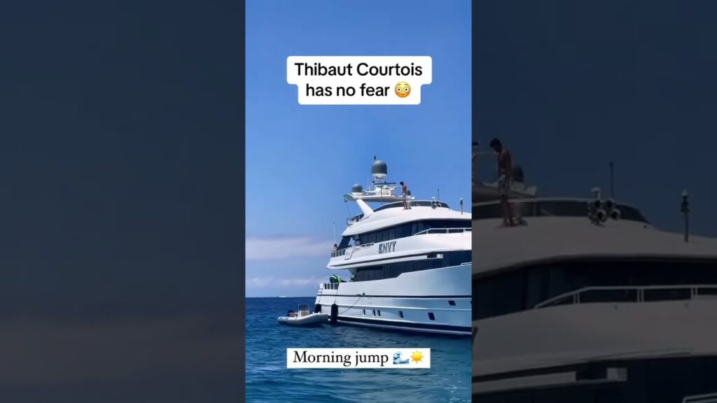 Thibaut Courtois enjoying his holiday 🛥🌊 (via @Thibaut Courtois)