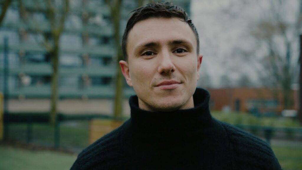 Berghuis SLOOPT Touzani met drone schieten! - TIKI TAKA TOUZANI