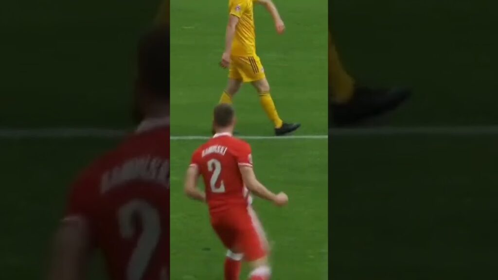 Gooooooooolazo de Polonia Kaminski 1-1 #shorts