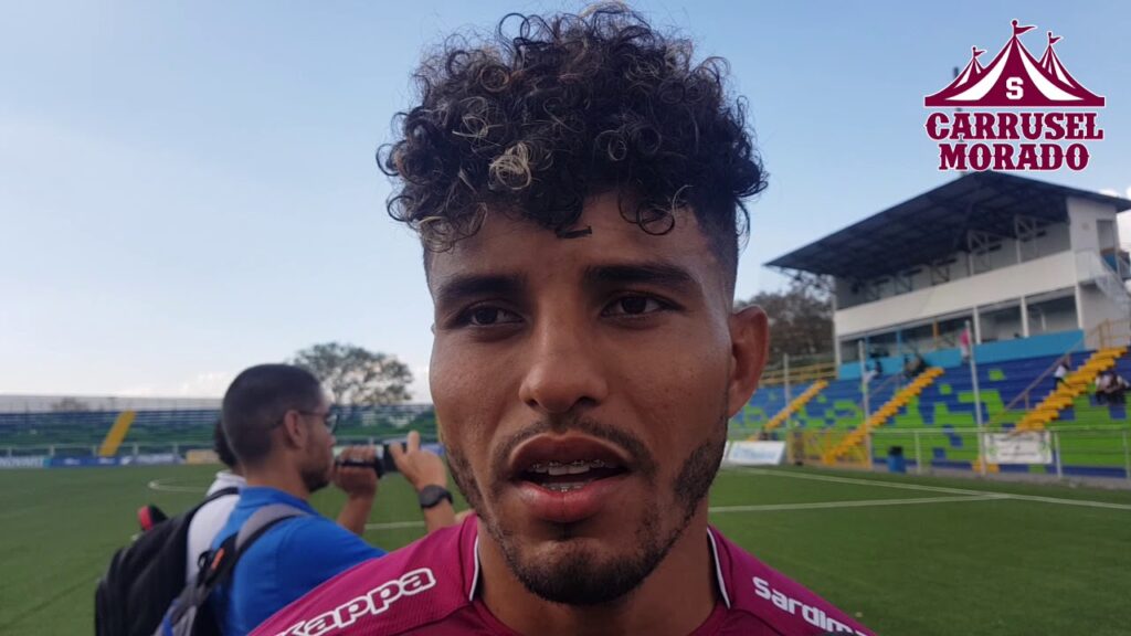 El Orgullo Morado de Johan Venegas