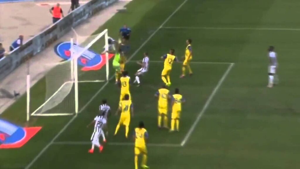 Martín Cáceres Amazing Goal vs Chievo HD