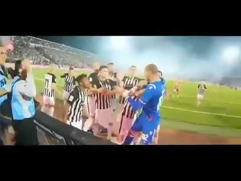 Nemanja Miletić udara Milana Borjana 161. derbi