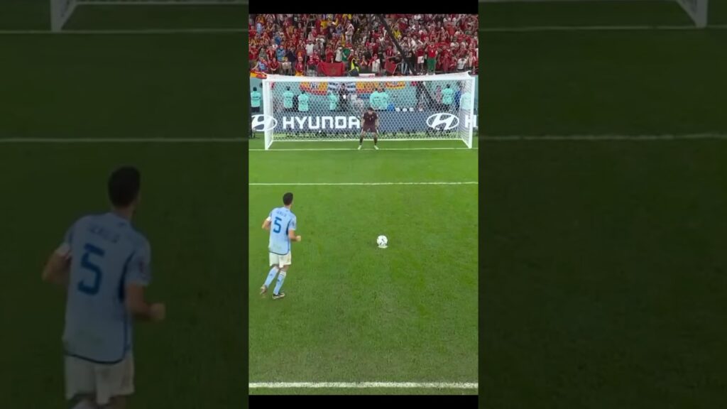 the difference between bono and livakovic 🥵🥵#shorts#football#viral#youtubeshorts#shortsvideo