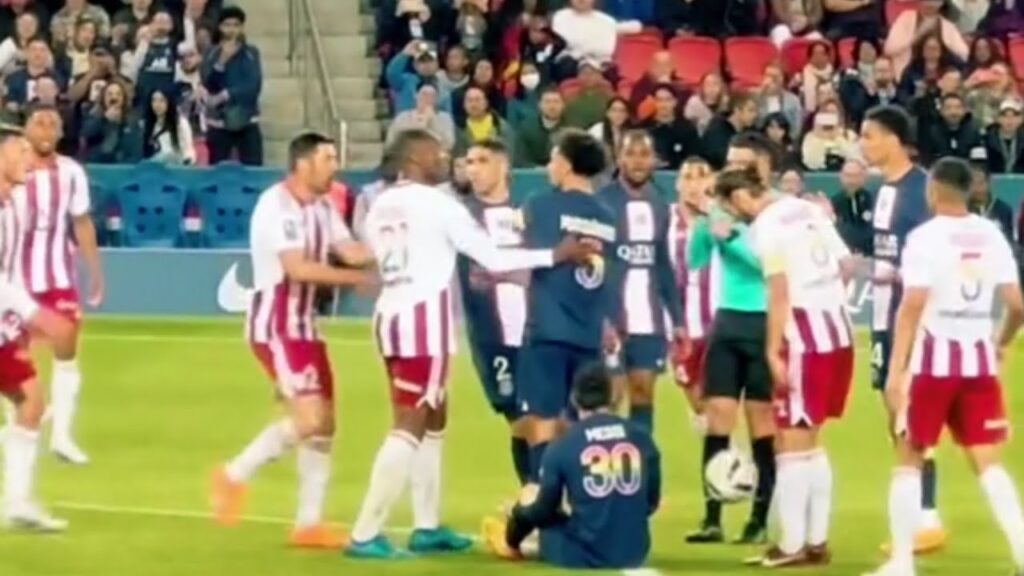 Hakimi red card vs Mangani for defending messi | psg vs ajaccio fight