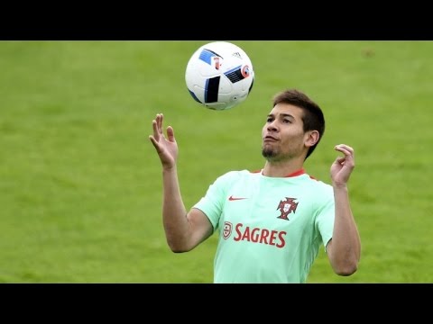 Transfer perfekt: Dortmund verpflichtet Raphaël Guerreiro