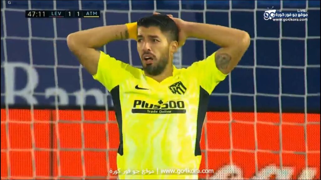 Angel Correa crazy open goal miss vs Levante 😱 | LaLiga 17/02/2021