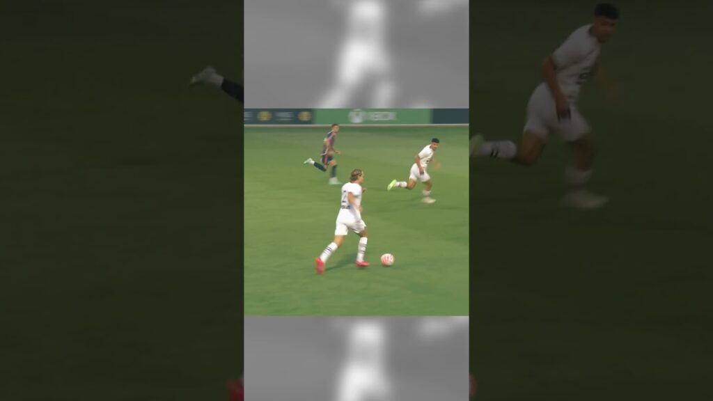 👀 Le football qu'on aime : Le Fée ➡ Majer ➡ Santa' ➡ Abline  ⚽