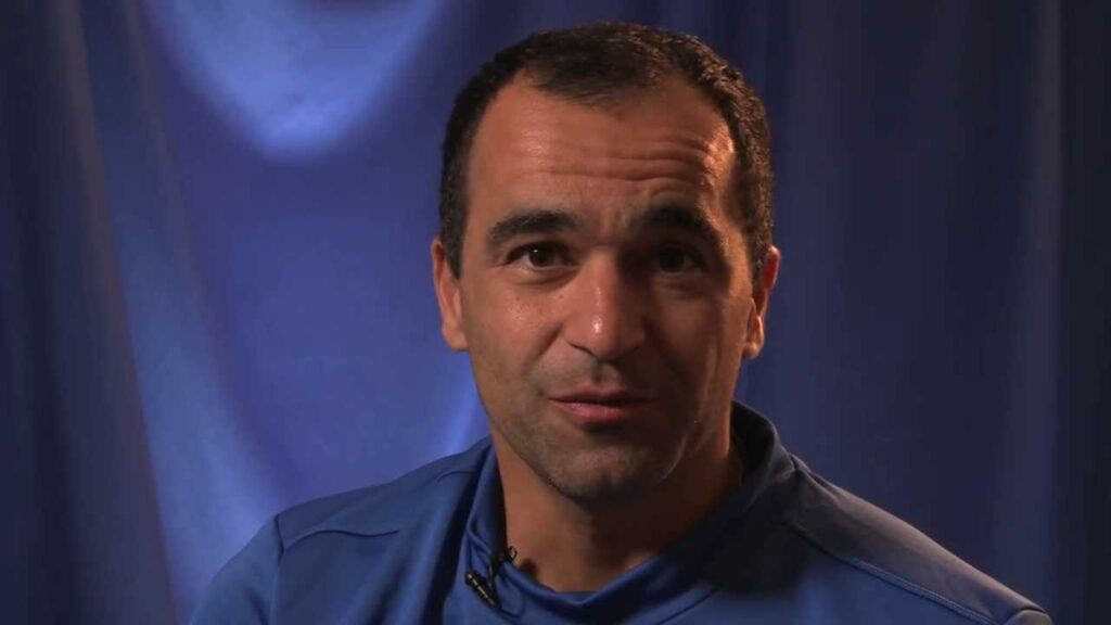 Roberto Martinez addresses the Everton fans