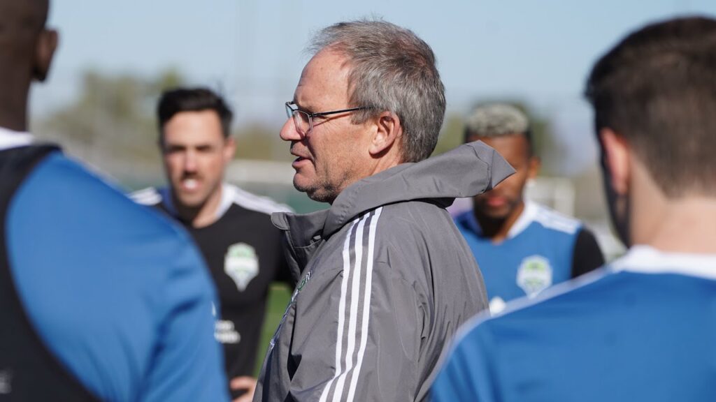 Interview: Brian Schmetzer on the contract extensions of Raúl Ruidíaz, João Paulo and Xavier Arreaga