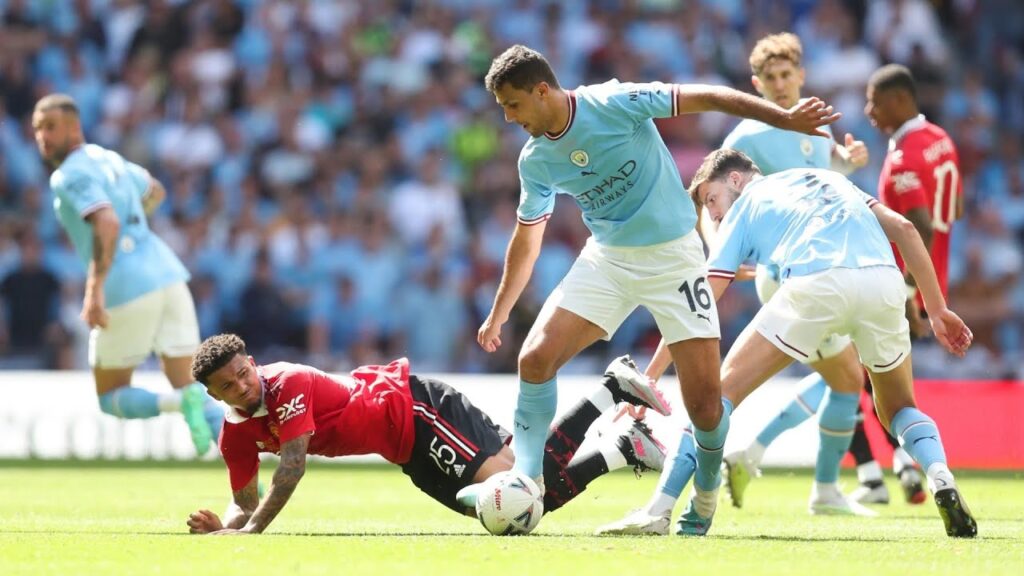 Rodri Holding Midfield MASTERCLASS vs Manchester United