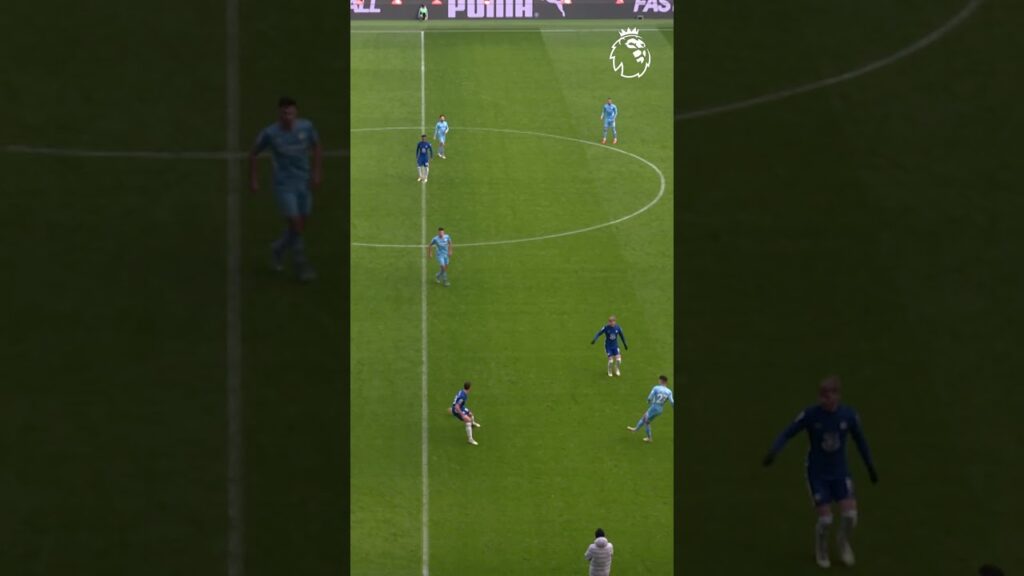 De Bruyne escapes Kante & scores STUNNER!