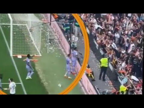 Vinicius jr vs valencia fans & gets red card after slapping Hugo Duro