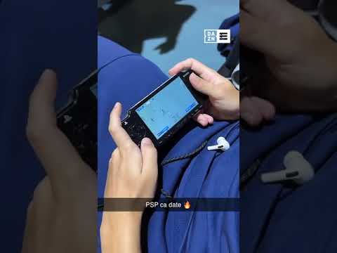 Sim, é o Vitinha a jogar PES 2012 na PSP 🤓🎮