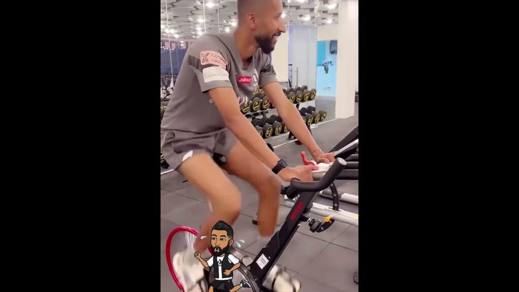 سلمان الفرج خلال مواصلة برنامجه في مقر النادي