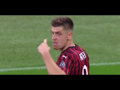 Krzysztof Piątek - został wygwizdany przez kibiców Milanu