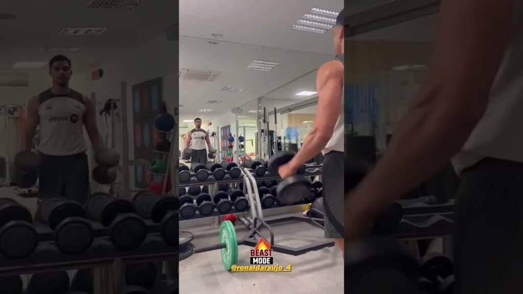 Ronald Araujo 🏋️👏 #fcbarcelone #actubarca #araujo #barca