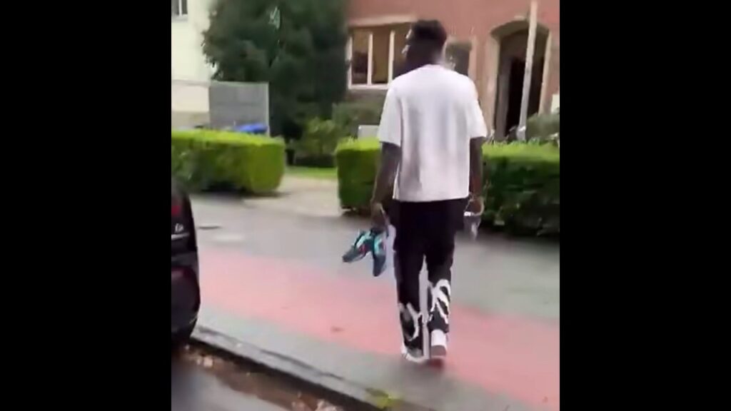 Ismaïla sarr est en train de passer sa visite médicale pour l’OM ? #om #transfert #ismailasarr