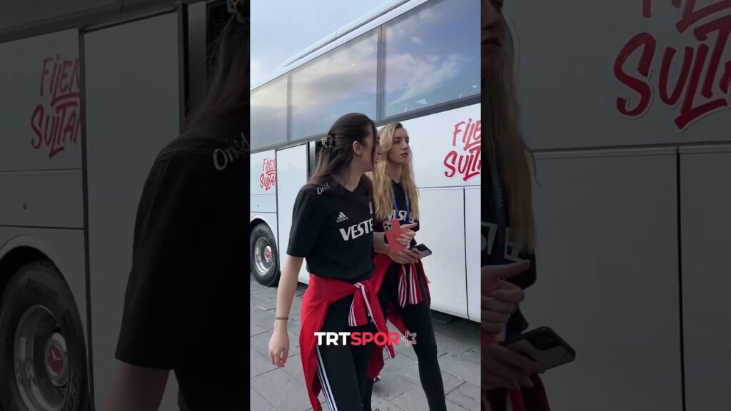 Melissa Vargas ve hoparlörü 🕶️ #vnl #vnl2023 #fileninsultanları