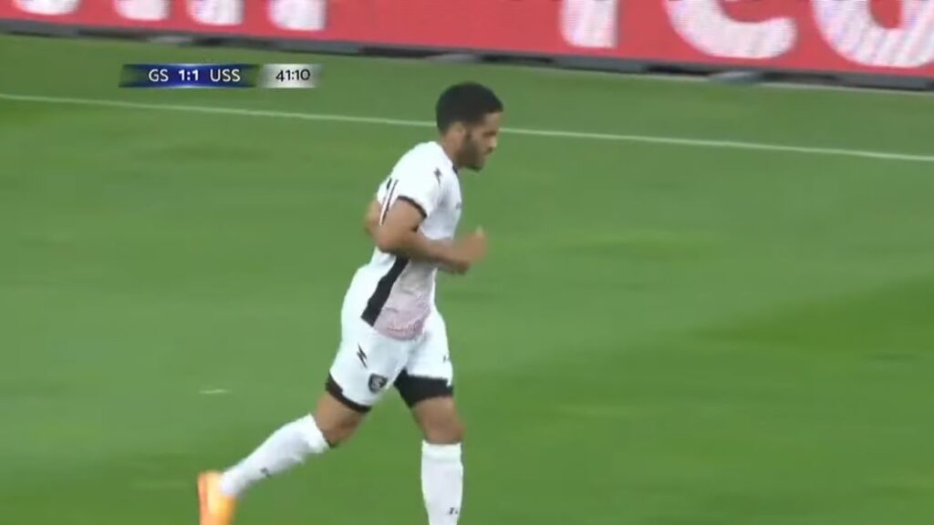 وجدي كشريدة يتألق امام جالطة سراي التركي