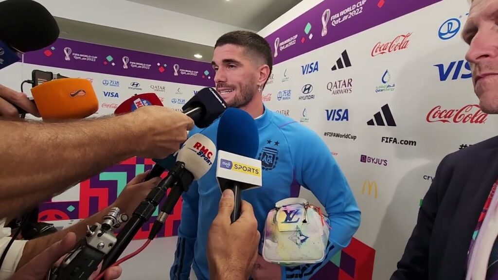 ¡Rodrigo de Paul en las cámaras de #TigoSportsBolivia 🔵🟡