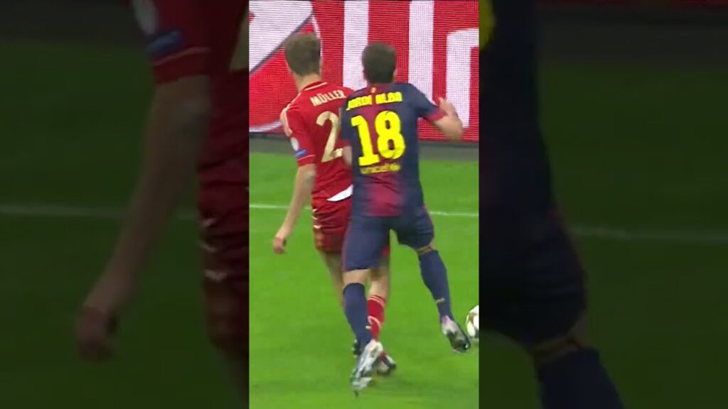 Clever or cheeky by @esmuellert? 😏