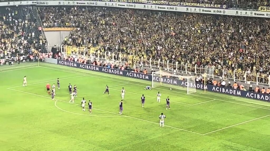 Tadic on fire 🔥 Dusan Tadic’in kadiköy’deki ilk golü. Fenerbahçe