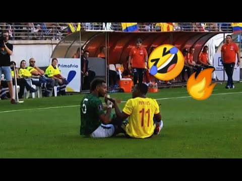 لقطه علي البليهي مع مهاجم كولومبيا 😂