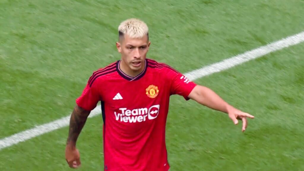 Lisandro Martinez vs Lens