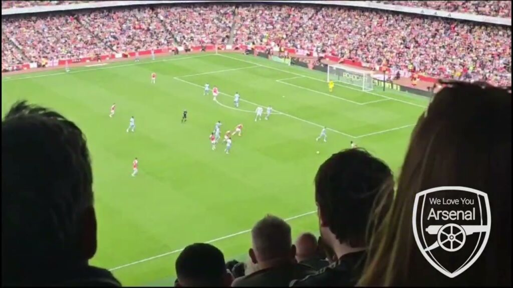 Incredible Declan Rice shot pulls a great save out of Matt Turner
