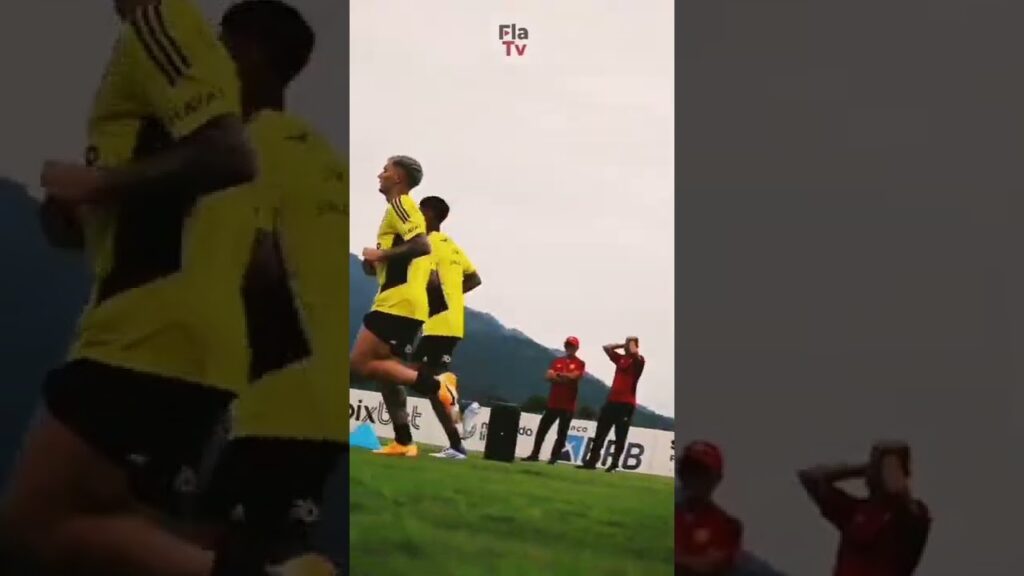 Erick Pulgar e guillermo varela no ct rubro negro já fazendo seu treino básico