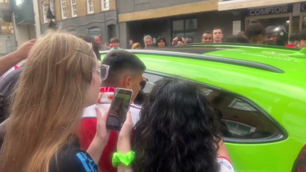 JAKUB KIWIOR, BUKAYO SAKA AND REISS NELSON LEAVING THE EMIRATES