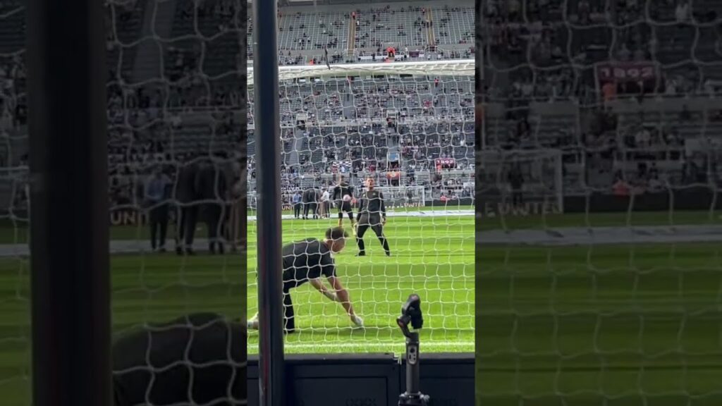 Nick pope save in training. Nufc v villa. 12.8.23