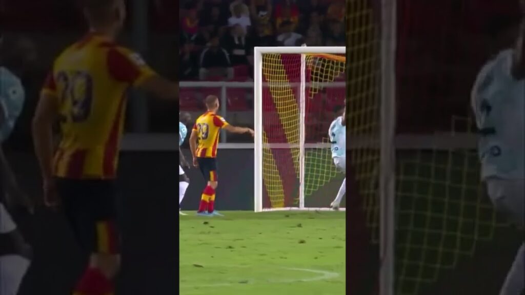 ciuff ciufff Dumfries is coooming! ⌛️🛤 #Shorts #LecceInter #SerieATIM 💎