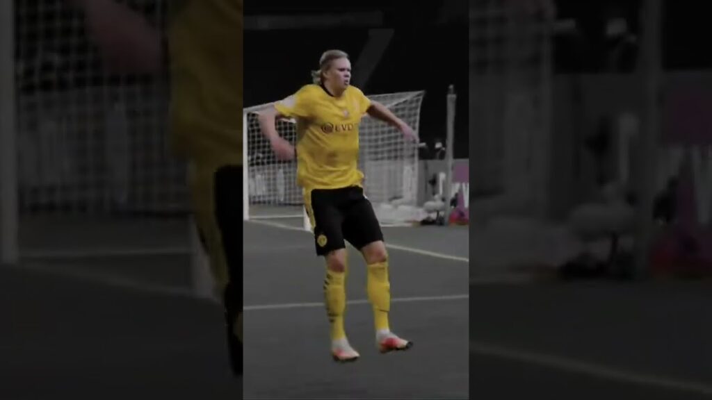 Erling Haaland vs Dayot Upamecano