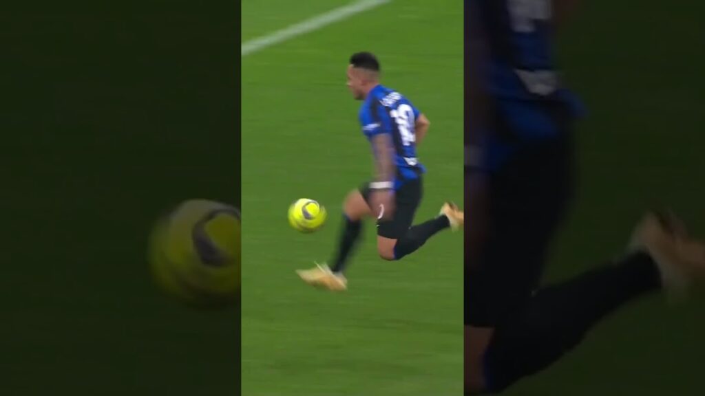There's no stopping Lautaro Martinez 🐂🇦🇷
