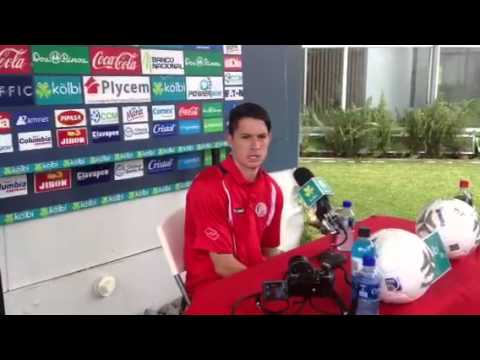 Bryan Oviedo defensa de la Selección