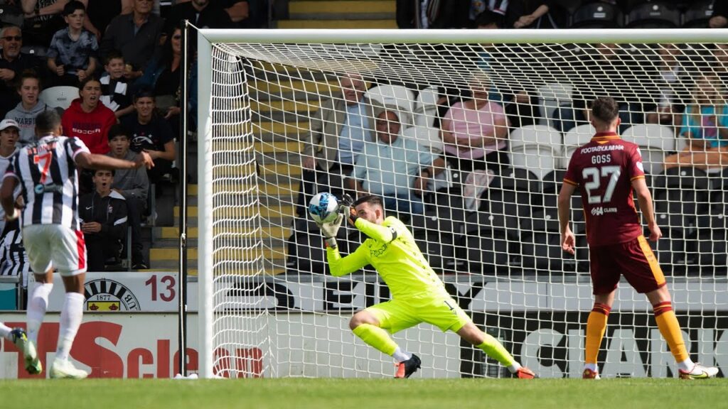 Liam Kelly makes two world-class saves against St Mirren