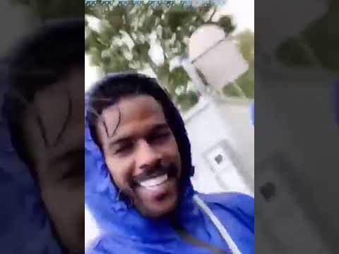 نواف العابد تحت المطر