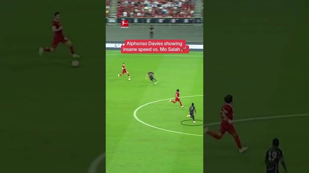 When you realise just how fast @Alphonso Davies is 🤯😄