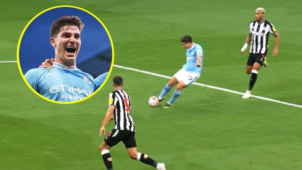 Julián Álvarez is in another LEVEL